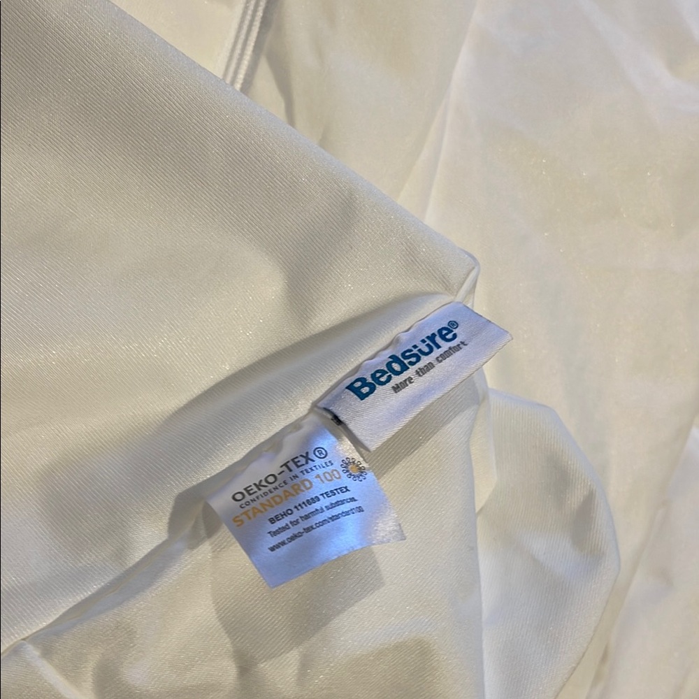 Bedsure White Bedding Set